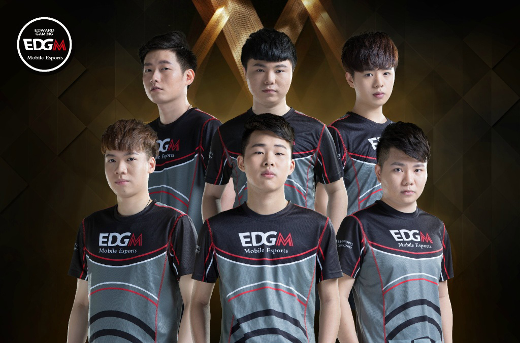 亲缘关系的 亲缘关系的